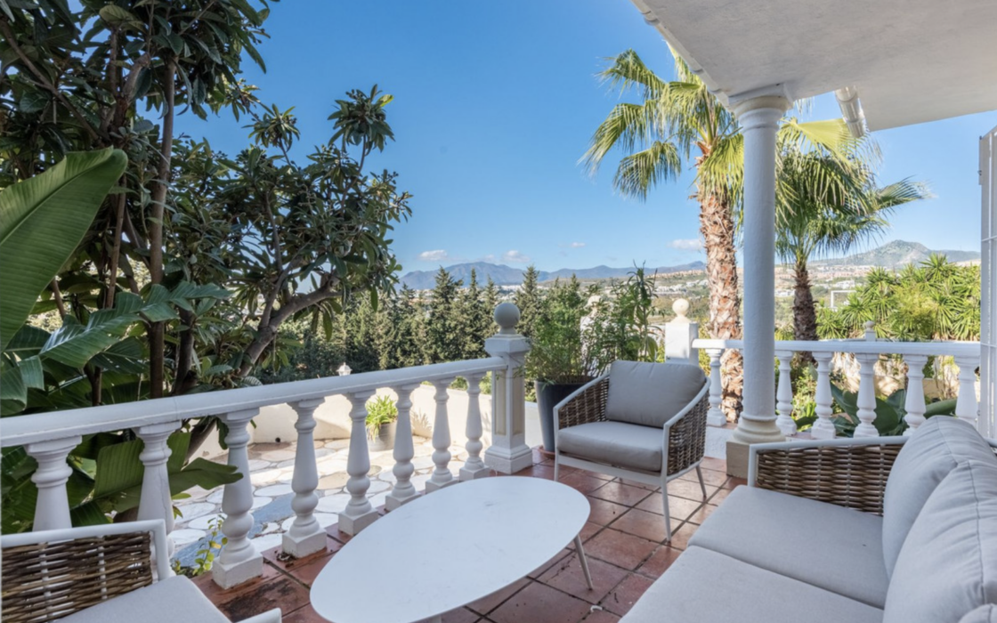 Таунхаус с 2 спальнями и видом на море в Марбелье 84 кв.м