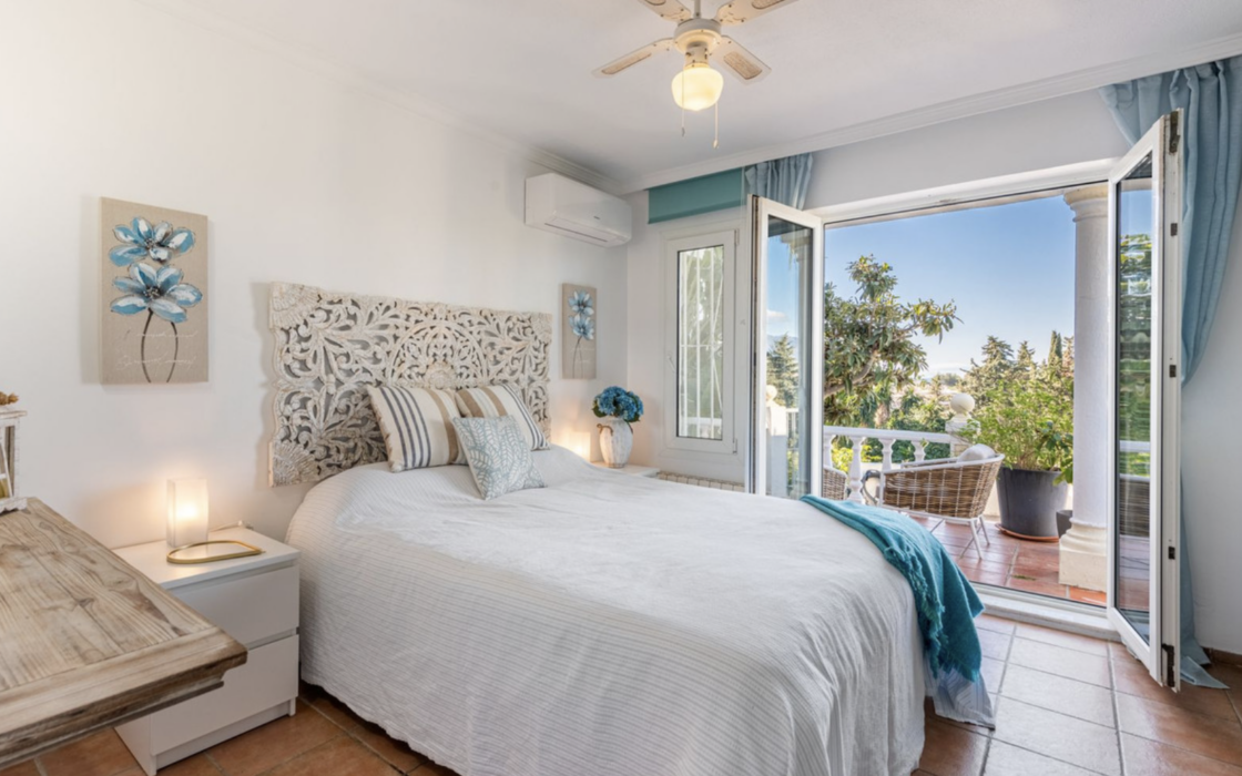 Таунхаус с 2 спальнями и видом на море в Марбелье 84 кв.м