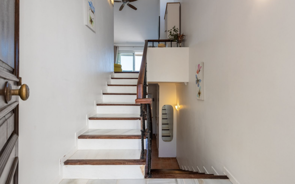 Таунхаус с 2 спальнями и видом на море в Марбелье 84 кв.м