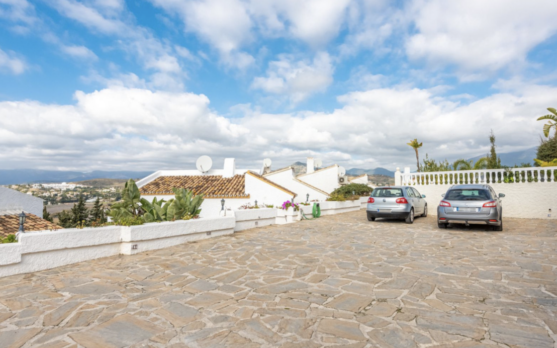 Таунхаус с 2 спальнями и видом на море в Марбелье 84 кв.м