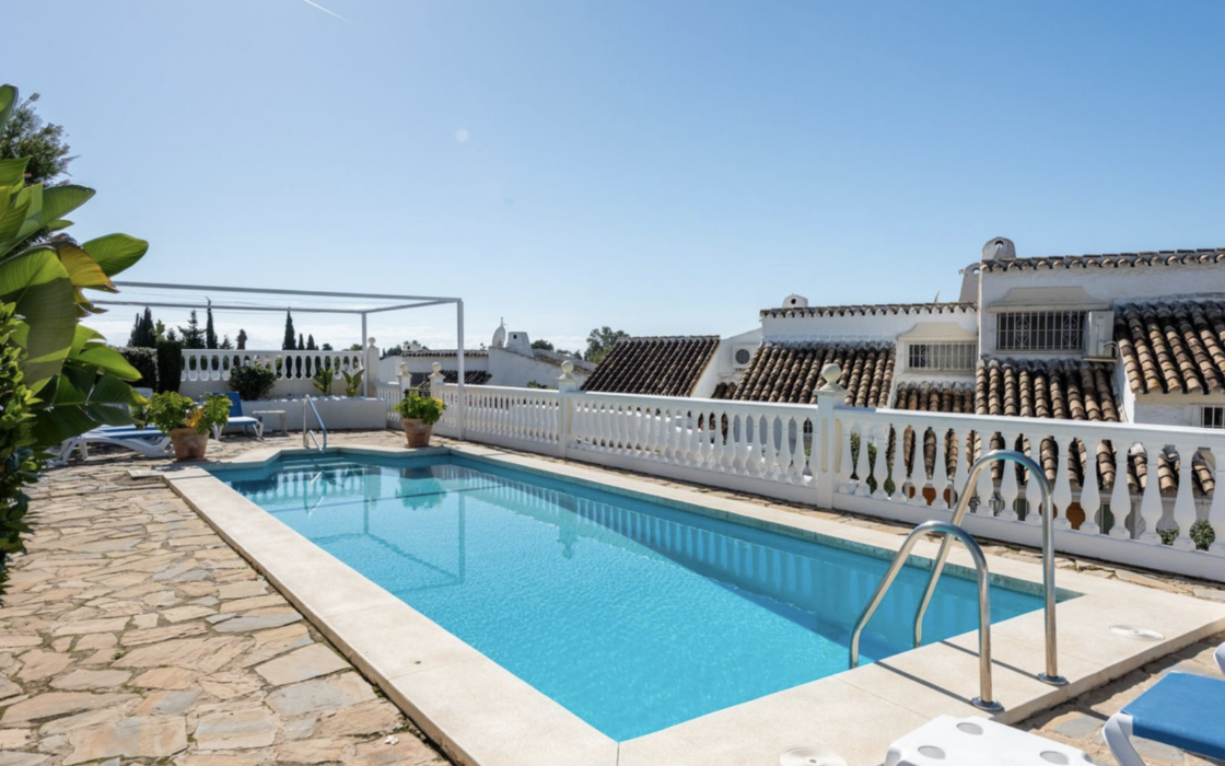 Таунхаус с 2 спальнями и видом на море в Марбелье 84 кв.м