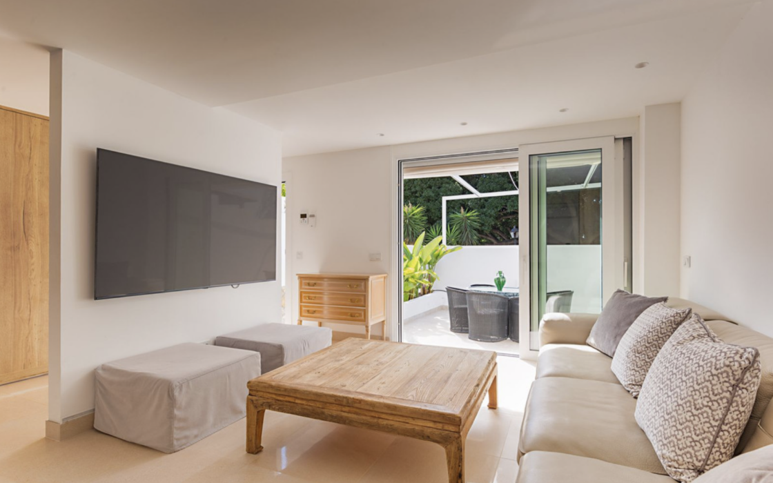 Шикарный таунхаус 76 кв.м с террасой в Марбелье