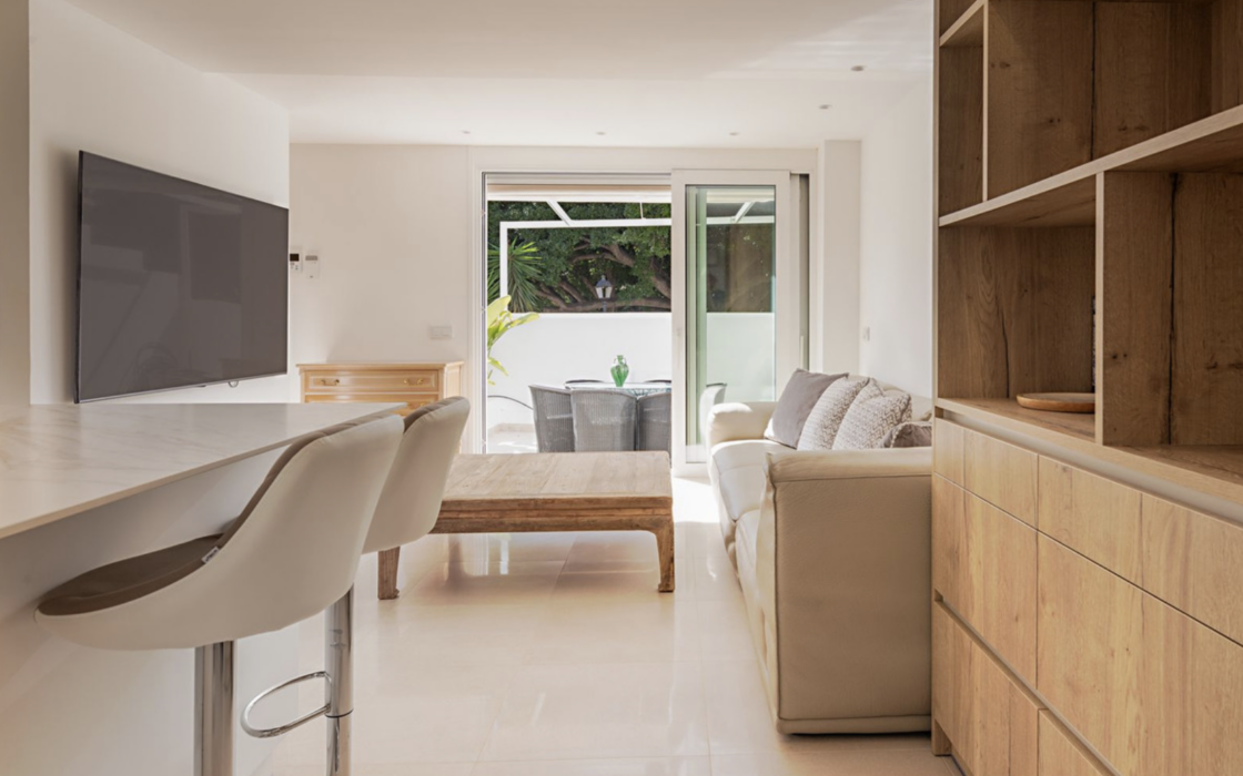 Шикарный таунхаус 76 кв.м с террасой в Марбелье