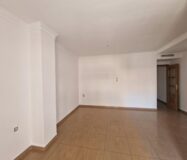 Апартаменты в Торревьехе 70 кв.м с террасой у моря