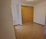 Апартаменты в Торревьехе 70 кв.м с террасой у моря