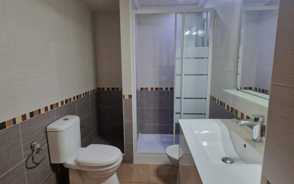 Апартаменты в Торревьехе 70 кв.м с террасой у моря