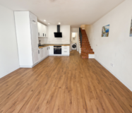 Великолепний таунхаус з терасою та видом на море в Бенальмадені