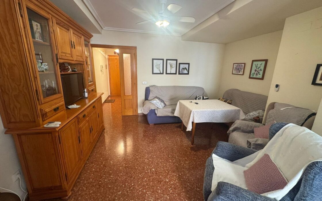 Квартира 101 кв.м в Пуэрто-де-Сагунто 450 м от пляжа