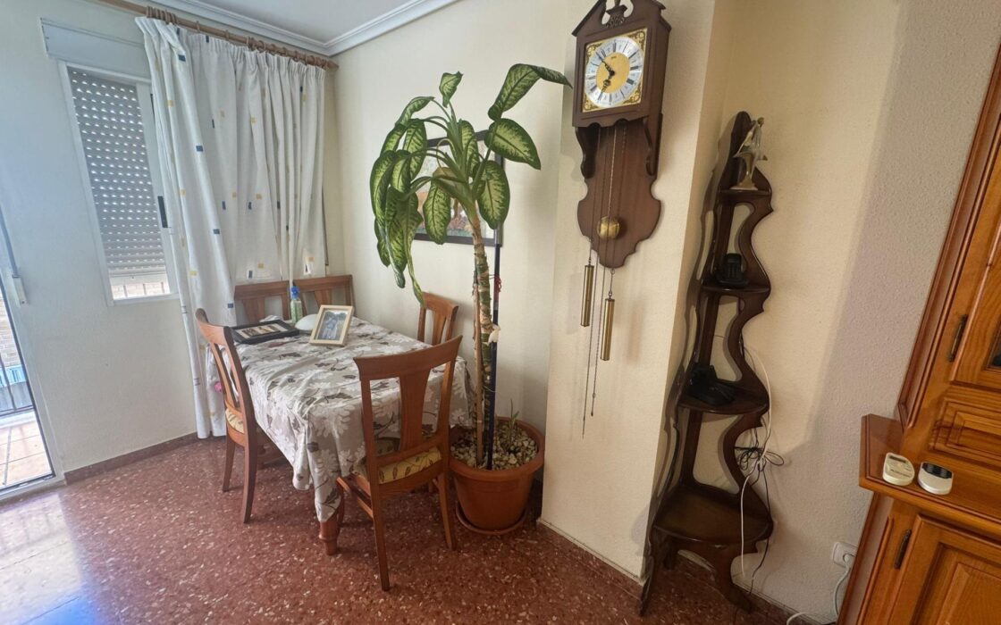 Квартира 101 кв.м в Пуэрто-де-Сагунто 450 м от пляжа