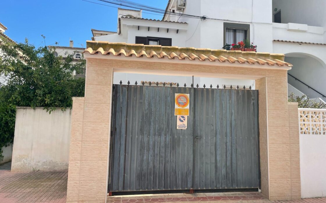 Дуплекс в Торревьехе с террасой и 3 комнатами