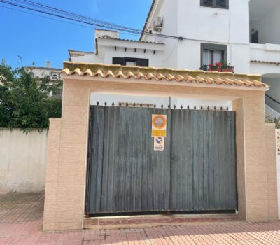 Дуплекс в Торревьехе з терасою та 3 кімнатами