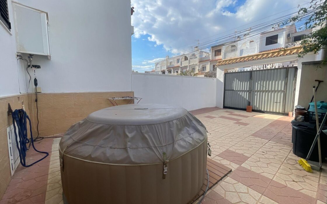 Дуплекс в Торревьехе с террасой и 3 комнатами