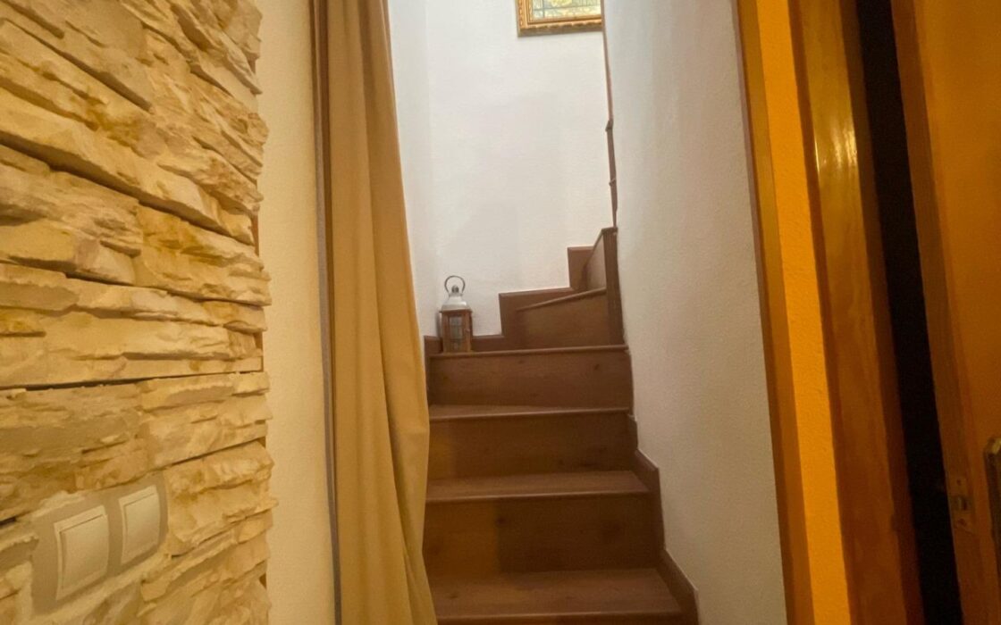 Дуплекс в Торревьехе с террасой и 3 комнатами