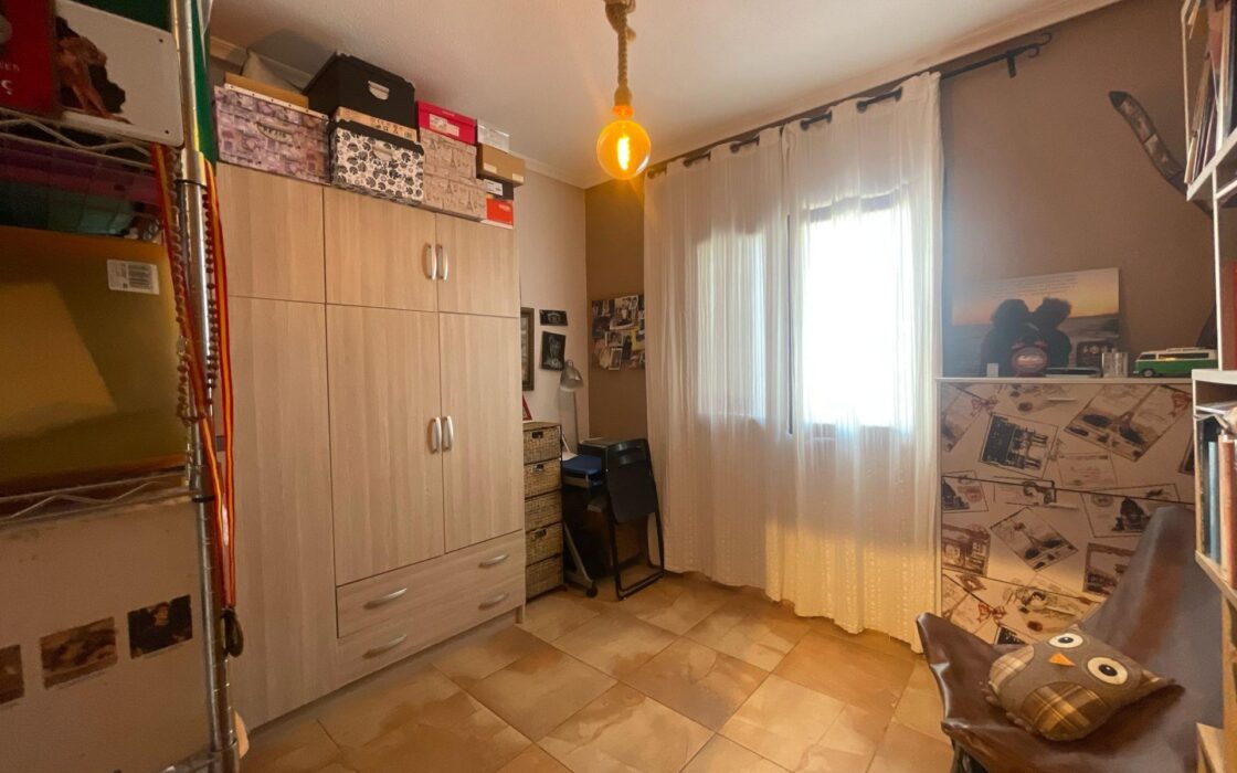 Дуплекс в Торревьехе с террасой и 3 комнатами