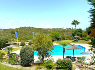 Двоквартирний будинок в Естепоні з терасою та морським видом 148 кв.м