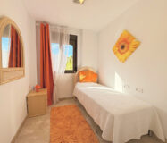 Двоквартирний будинок в Естепоні з терасою та морським видом 148 кв.м