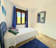 Двоквартирний будинок в Естепоні з терасою та морським видом 148 кв.м