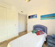 Двоквартирний будинок в Естепоні з терасою та морським видом 148 кв.м