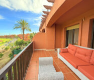 Двоквартирний будинок в Естепоні з терасою та морським видом 148 кв.м