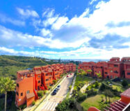 Двоквартирний будинок в Естепоні з терасою та морським видом 148 кв.м