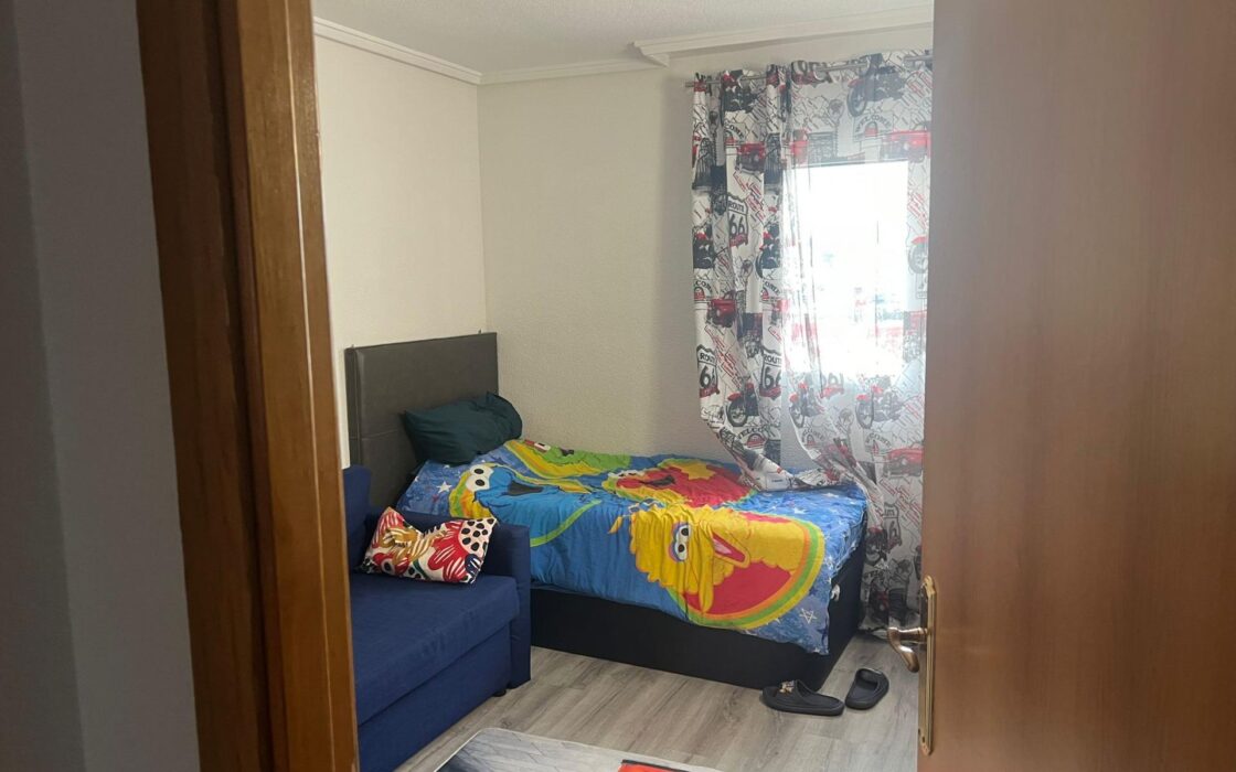 Апартаменти 130 кв.м з терасою в Аліканте біля моря