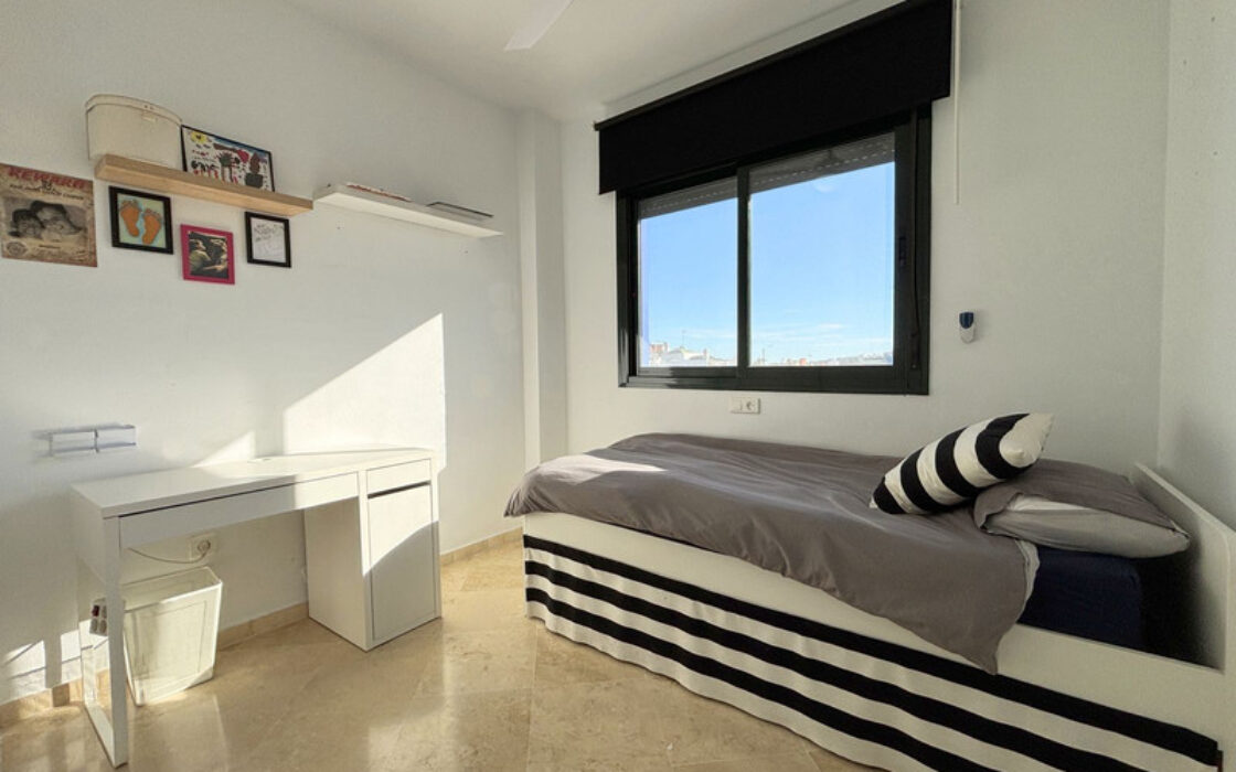 Дом с террасой 140 кв.м у моря на Коста-дель-Соль