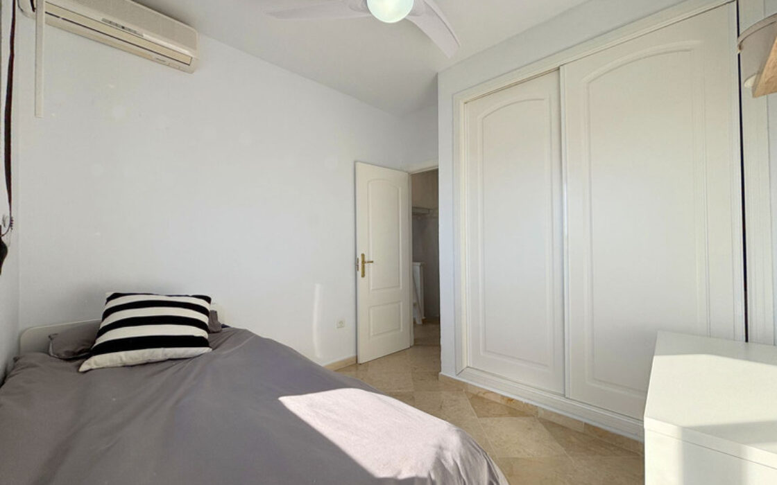 Дом с террасой 140 кв.м у моря на Коста-дель-Соль