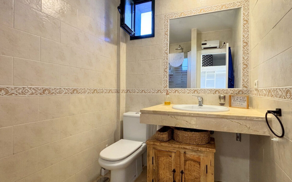 Дом с террасой 140 кв.м у моря на Коста-дель-Соль