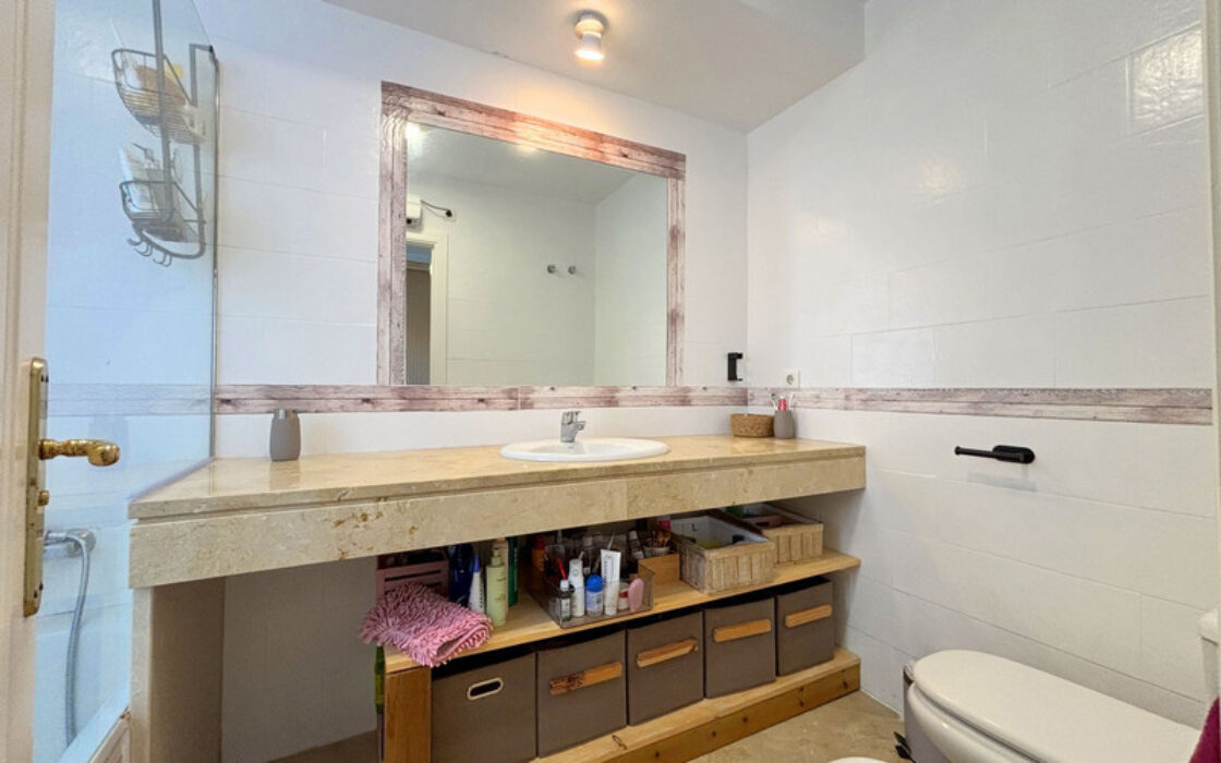 Дом с террасой 140 кв.м у моря на Коста-дель-Соль