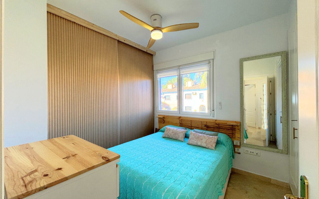 Дом с террасой 140 кв.м у моря на Коста-дель-Соль