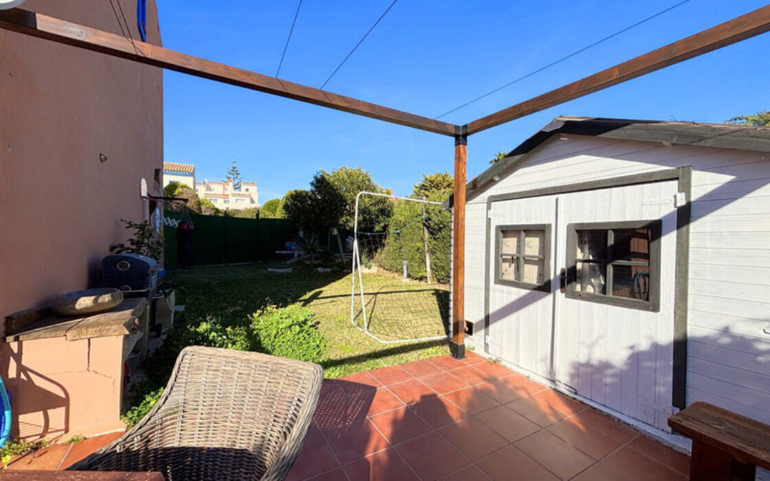 Дом с террасой 140 кв.м у моря на Коста-дель-Соль