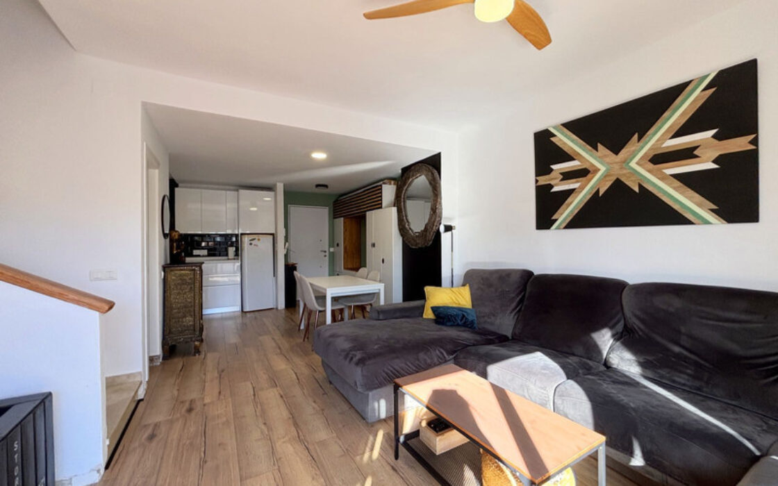 Дом с террасой 140 кв.м у моря на Коста-дель-Соль