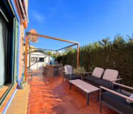 Дом с террасой 140 кв.м у моря на Коста-дель-Соль