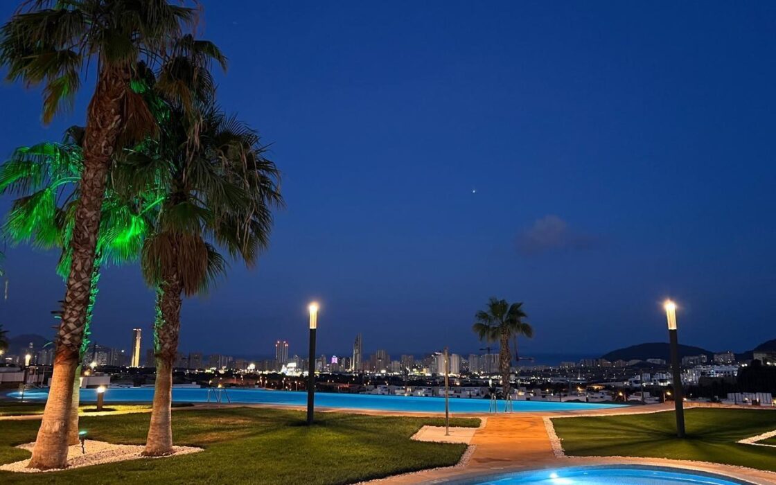 Дуплекс в Финестрате з видом на море, 3 спальні, 250 кв.м