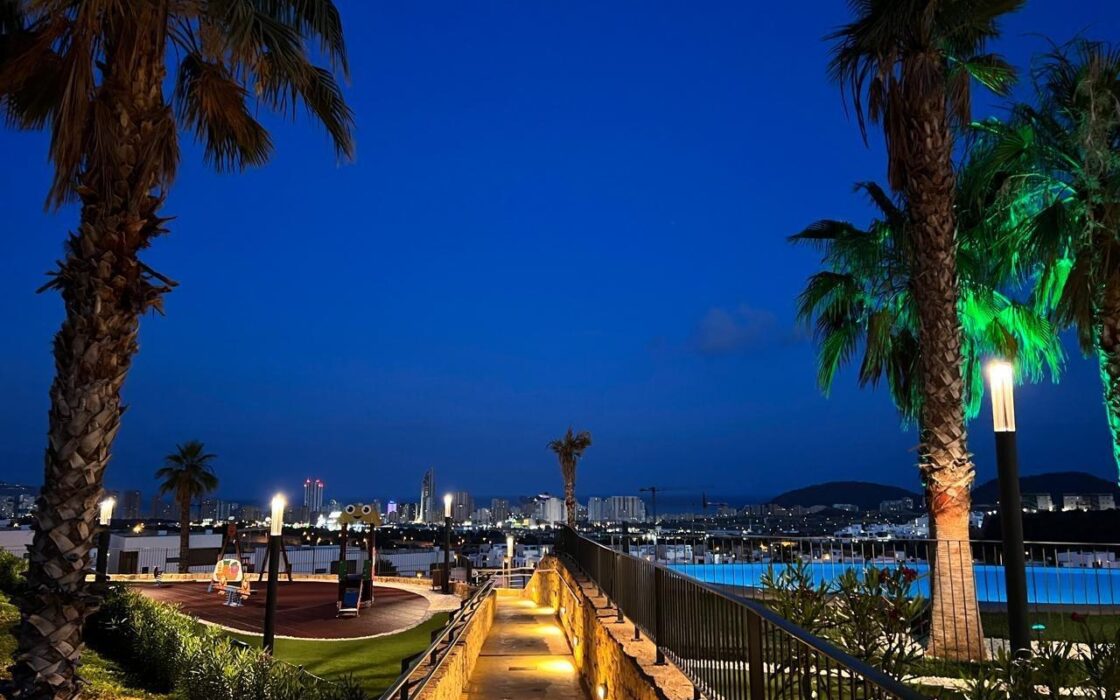 Дуплекс в Финестрате з видом на море, 3 спальні, 250 кв.м