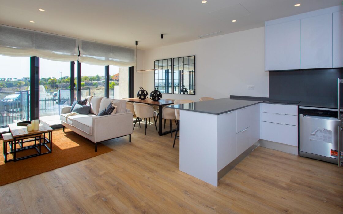 Дуплекс 146 кв.м в Монфорте-дель-Сид с террасой у моря