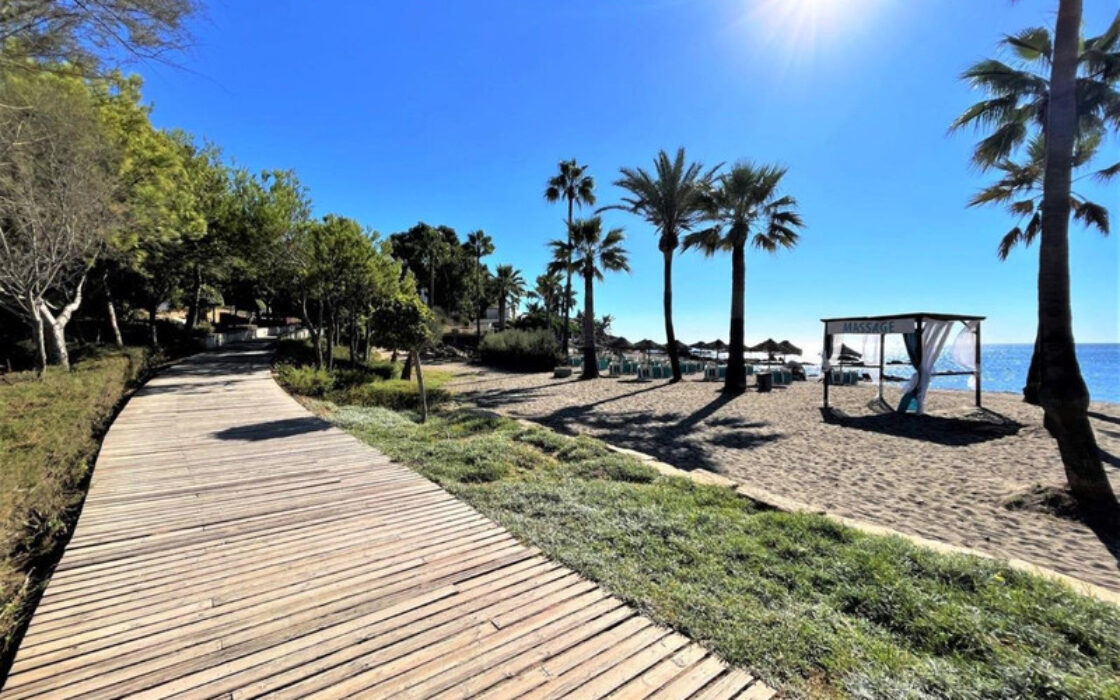 Дуплекс в Касаресе с панорамным видом на море, 270 кв.м