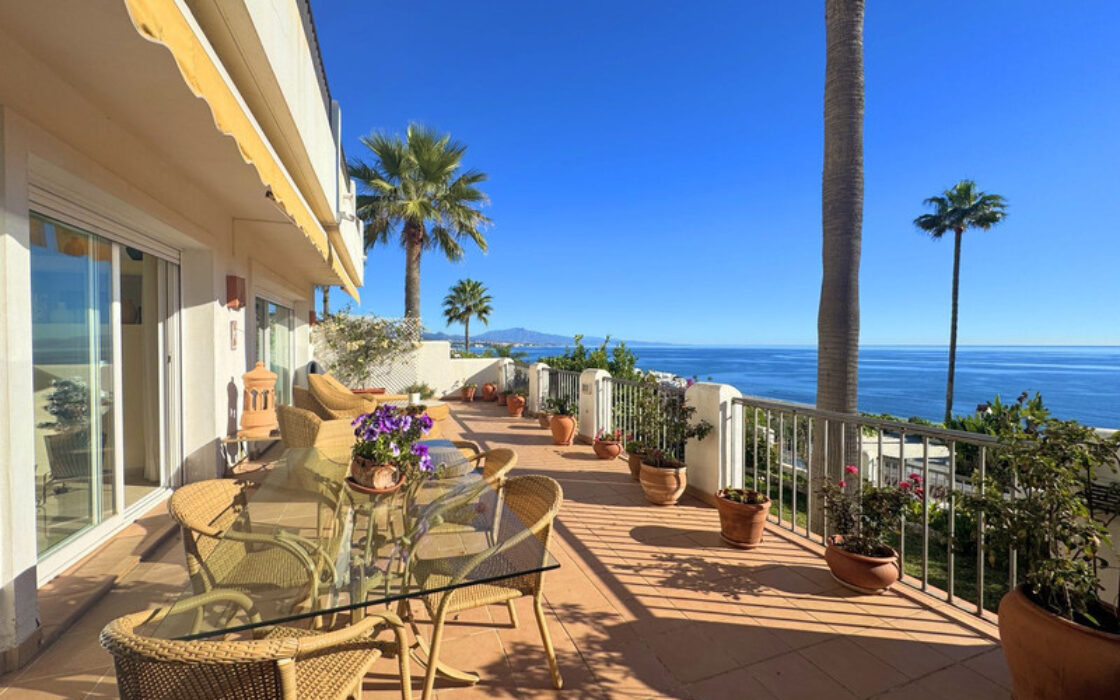 Дуплекс в Касаресе с панорамным видом на море, 270 кв.м