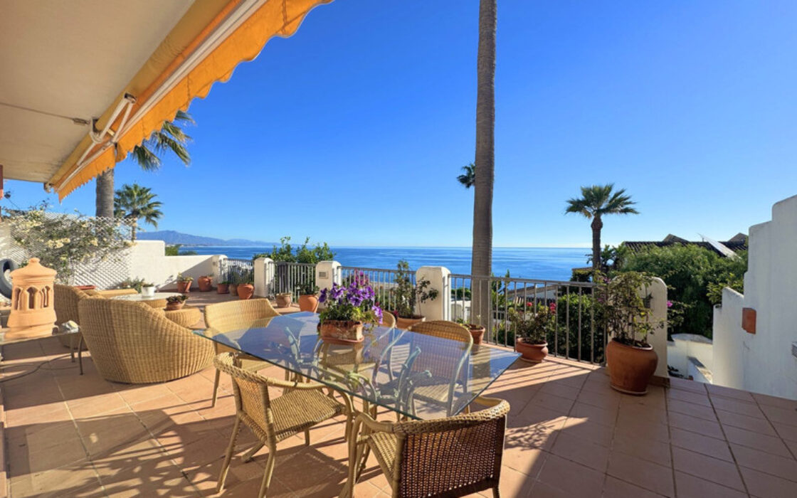 Дуплекс в Касаресе с панорамным видом на море, 270 кв.м