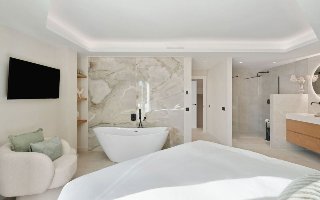 Роскошная квартира с террасой в Марбелье 235 кв.м