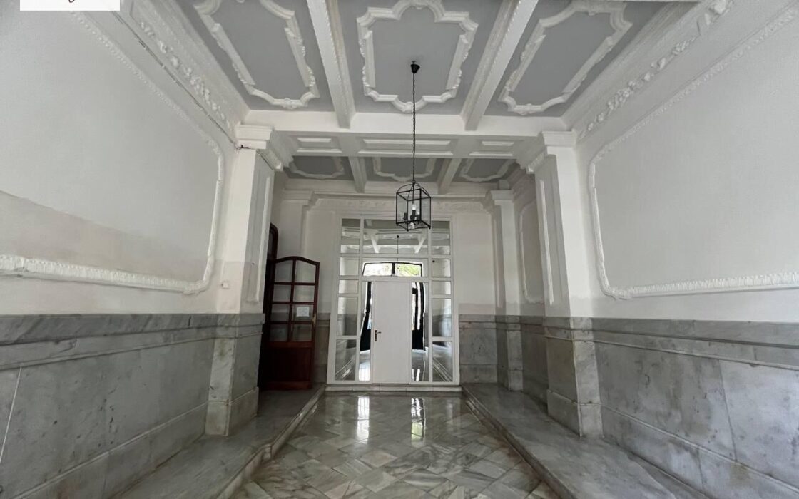 Квартира 129 кв.м с 4 спальнями в центре Валенсии