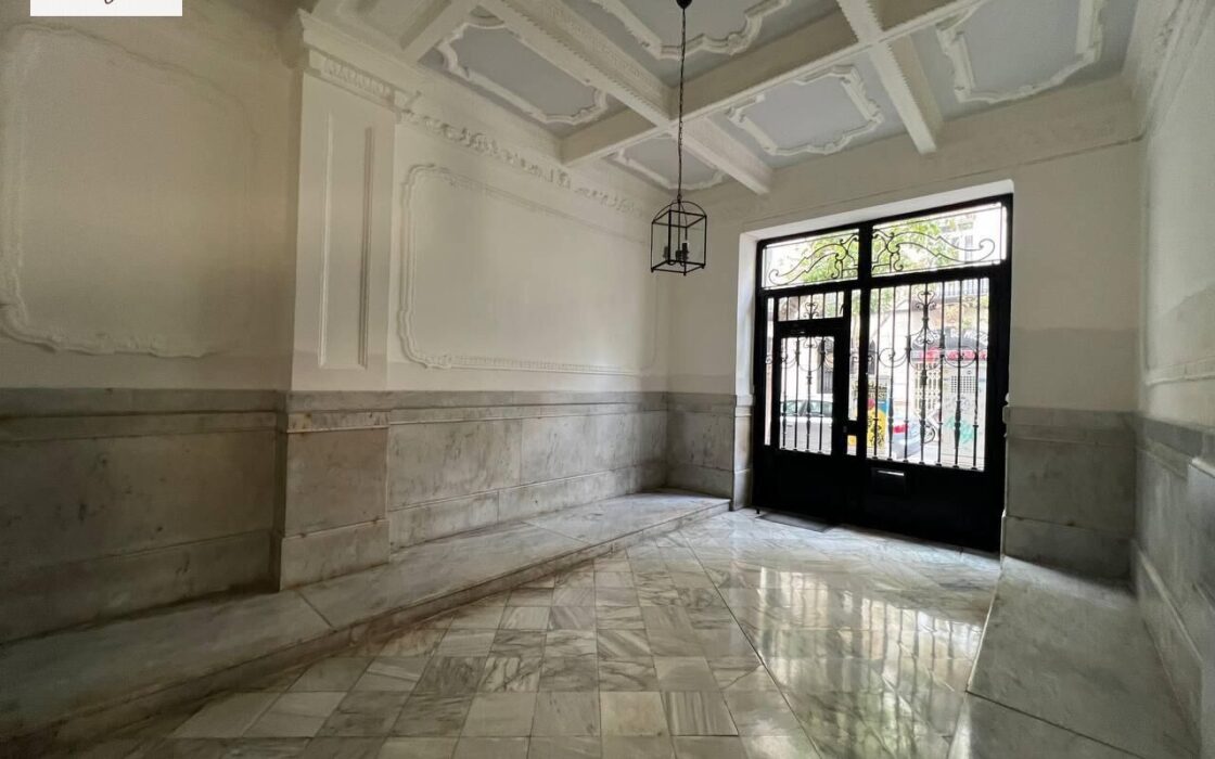 Квартира 129 кв.м с 4 спальнями в центре Валенсии