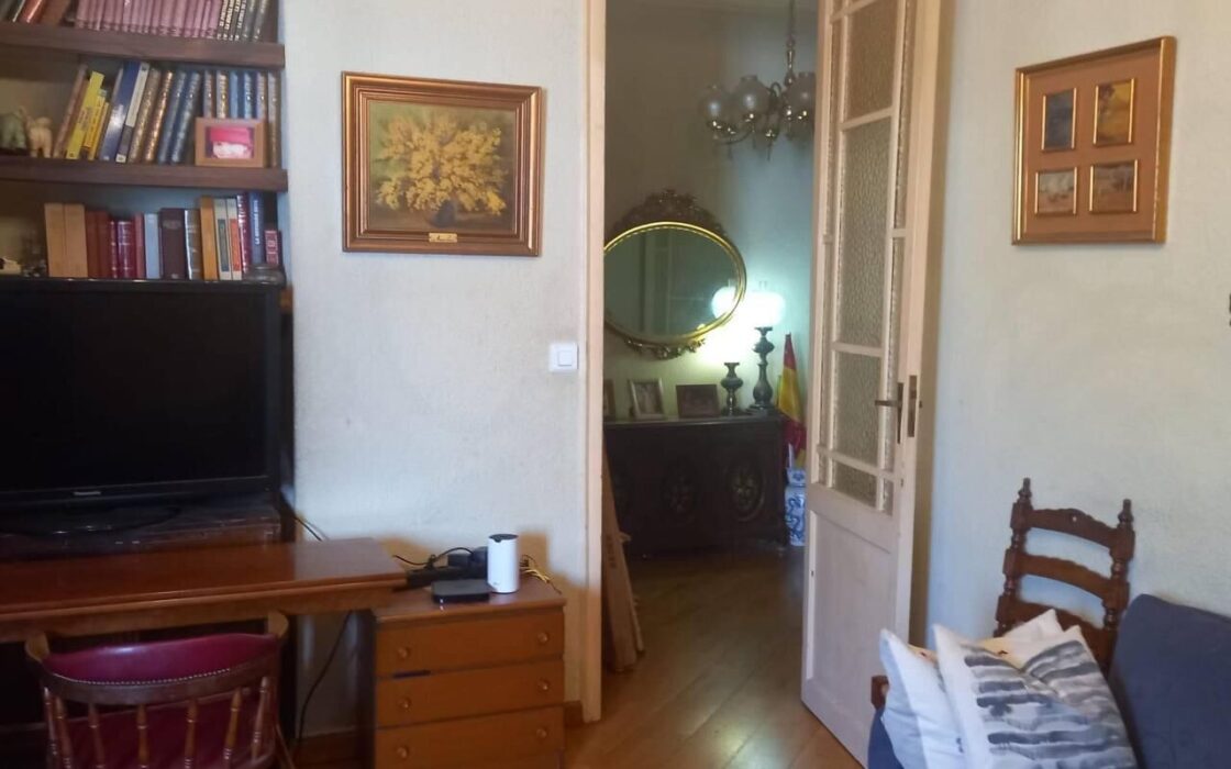 Квартира 129 кв.м с 4 спальнями в центре Валенсии