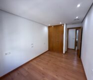 Апартаменты в Торревьехе 137 кв.м с террасой у моря