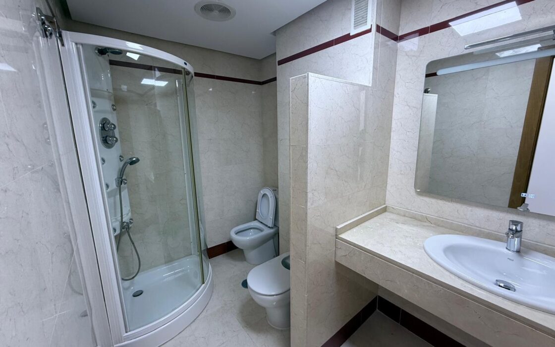 Апартаменты в Торревьехе 137 кв.м с террасой у моря