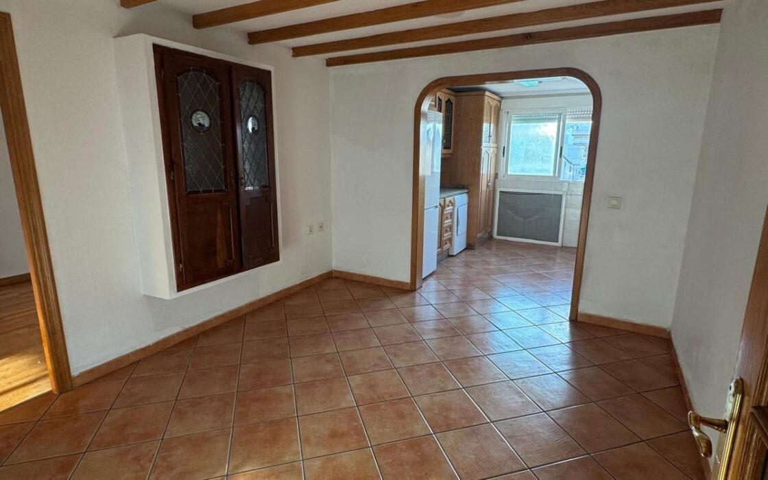 Апартаменты в Торревьехе 121 кв.м с террасой у моря