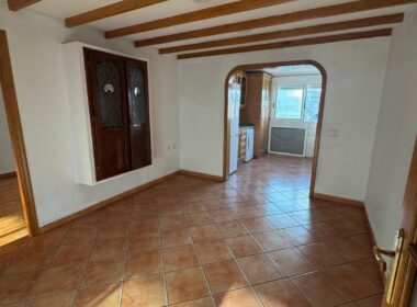 Апартаменты в Торревьехе 121 кв.м с террасой у моря