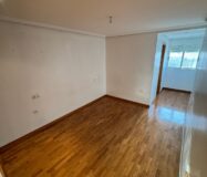 Апартаменты в Торревьехе 121 кв.м с террасой у моря