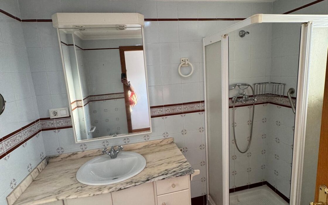 Апартаменты в Торревьехе 121 кв.м с террасой у моря