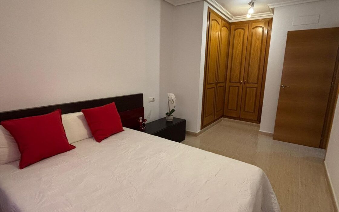 Квартира 76 кв.м в центре Торревьехи, 1 км до пляжа